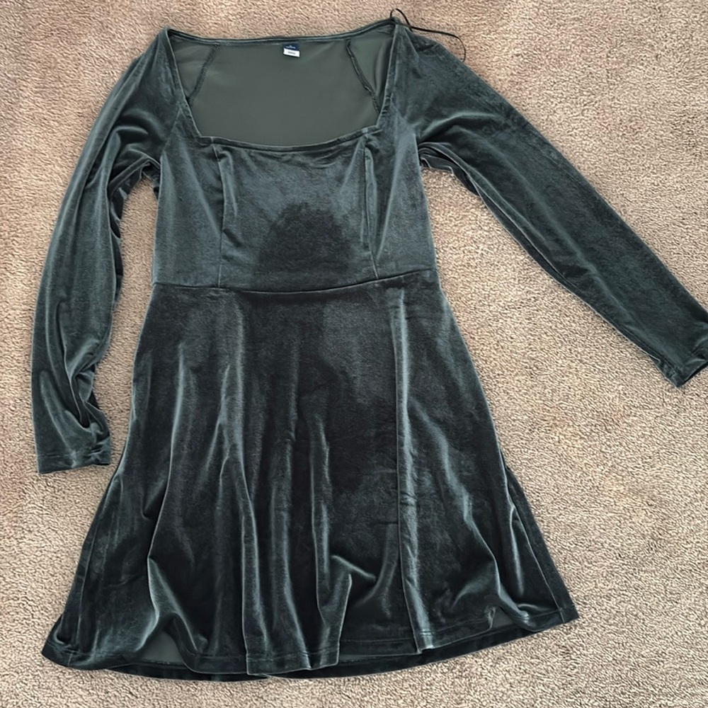 Long Sleeve velvet green dress medium petite Old Navy
